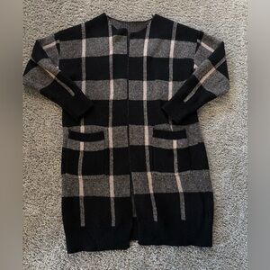 SHEIN Women’s Black and Dusty Light Pink Plaid Oversized Long Cardigan Size M